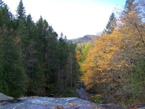 La chute à Théo à Vallée bras du Nord! Epoustouflant! Une visite s'impose dans ced paradis du plein-air au Québec.